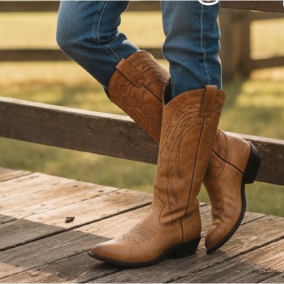 Frye Shoes - $399 Frye Billy Pull On Tan Leather Embroidered Tonal Stitch Tall Cowboy Boots